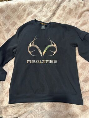 Realtree Black Crewneck Sweatshirt with Camo Logo